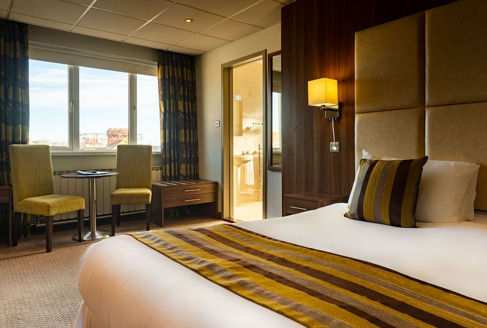 Basic Double or Twin Room