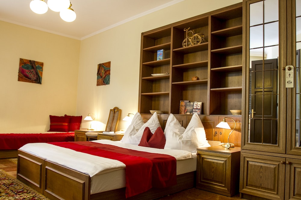 Superior Triple Room, Balcony