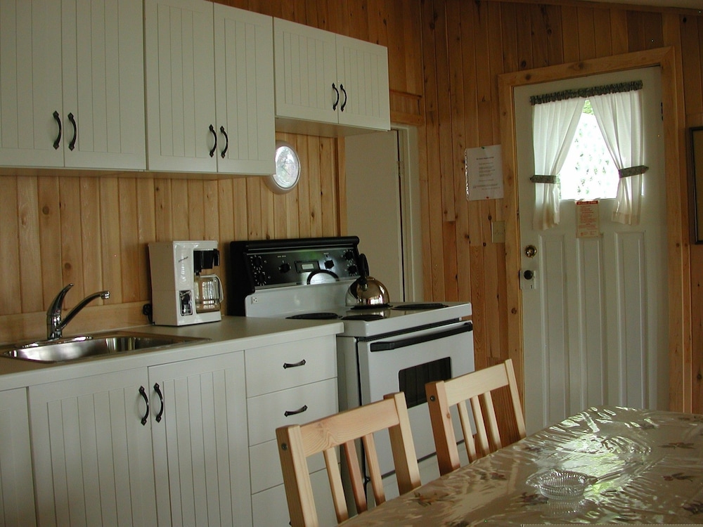 Cottage, 3 Bedrooms, Kitchen photo 3