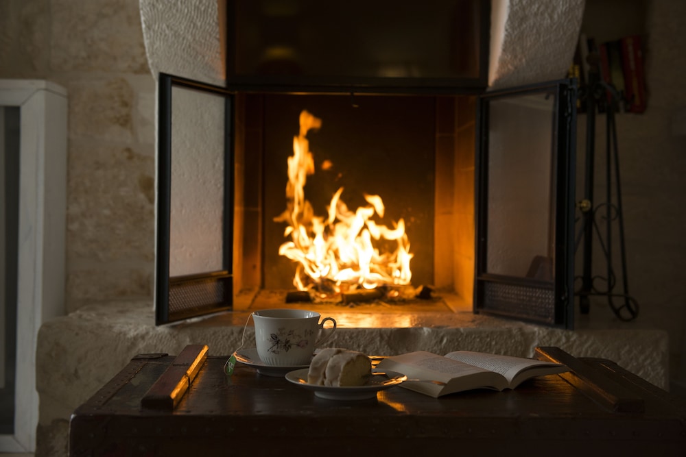 Family Suite, Fireplace photo 2