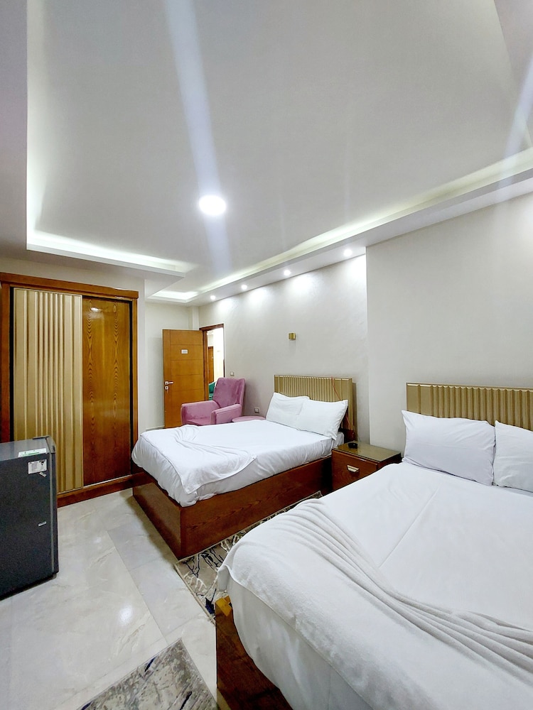 Classic Double or Twin Room photo 3