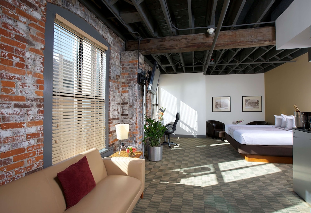Superior Room, 1 King Bed (Preferred Loft King) - Photo 1
