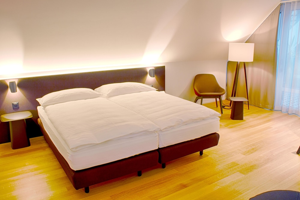 Design Double or Twin Room