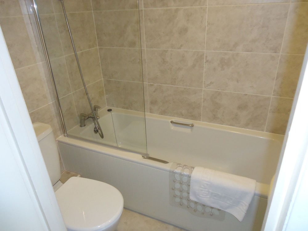 Standard Double Room, Ensuite (Ayton) photo 3