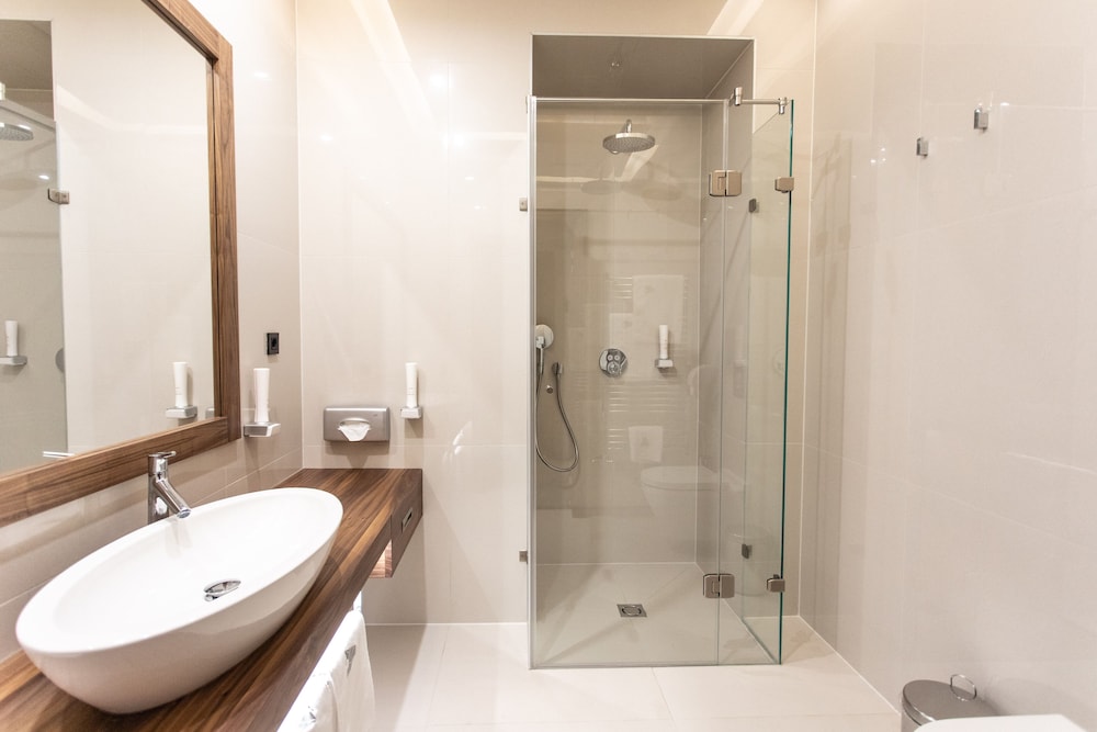 Standard Double or Twin Room photo 3