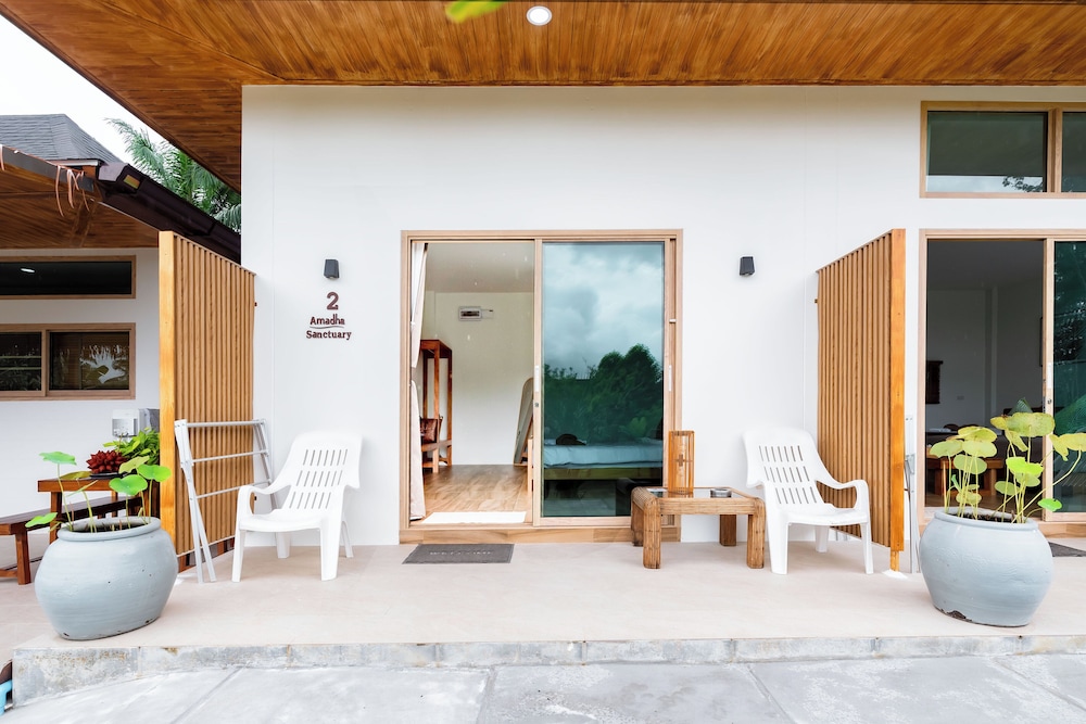 Room, 1 King Bed, Garden View