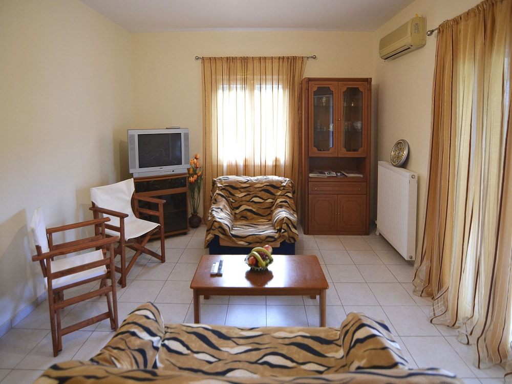 Family Apartment, 2 Bedrooms photo 1