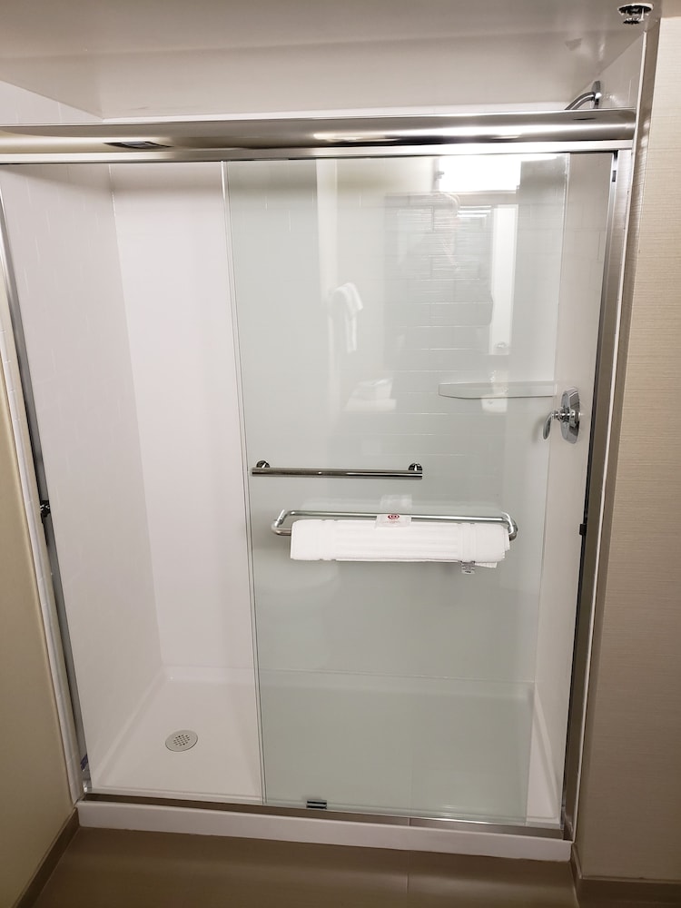 Standard Room, Non Smoking - Photo 6