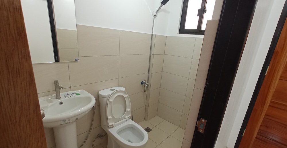 Standard Studio, 1 Queen Bed, Kitchenette, Courtyard View photo 2