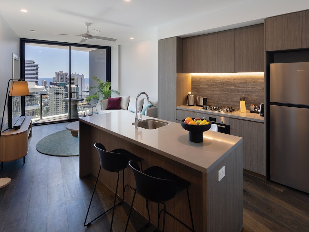 1 Bedroom Ocean Facing Apartment with Study (No Housekeeping)