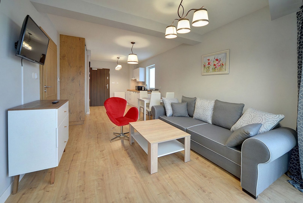 Apartment (3F/10)