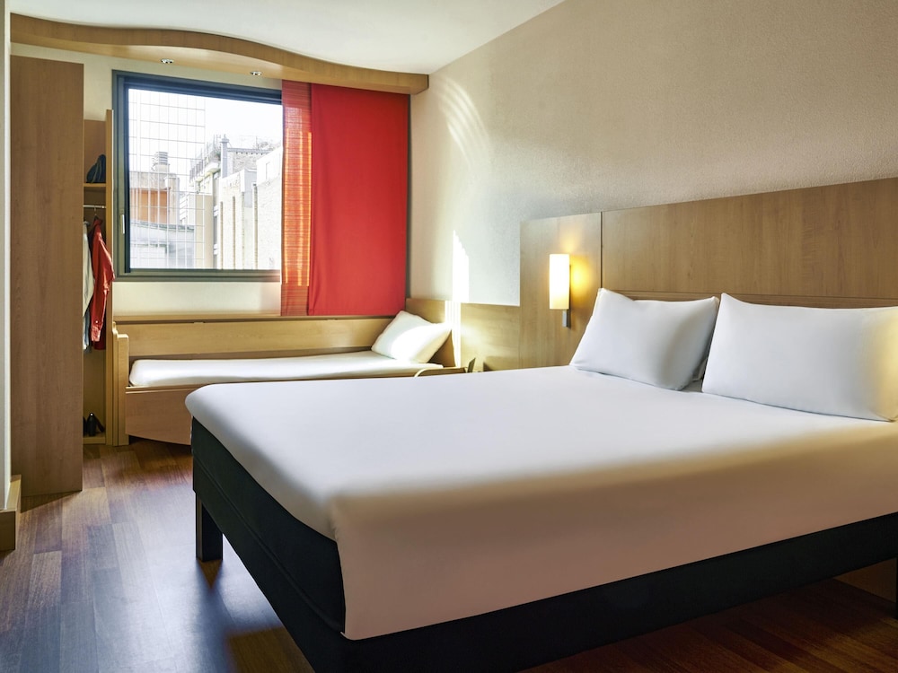 Room, Multiple Beds