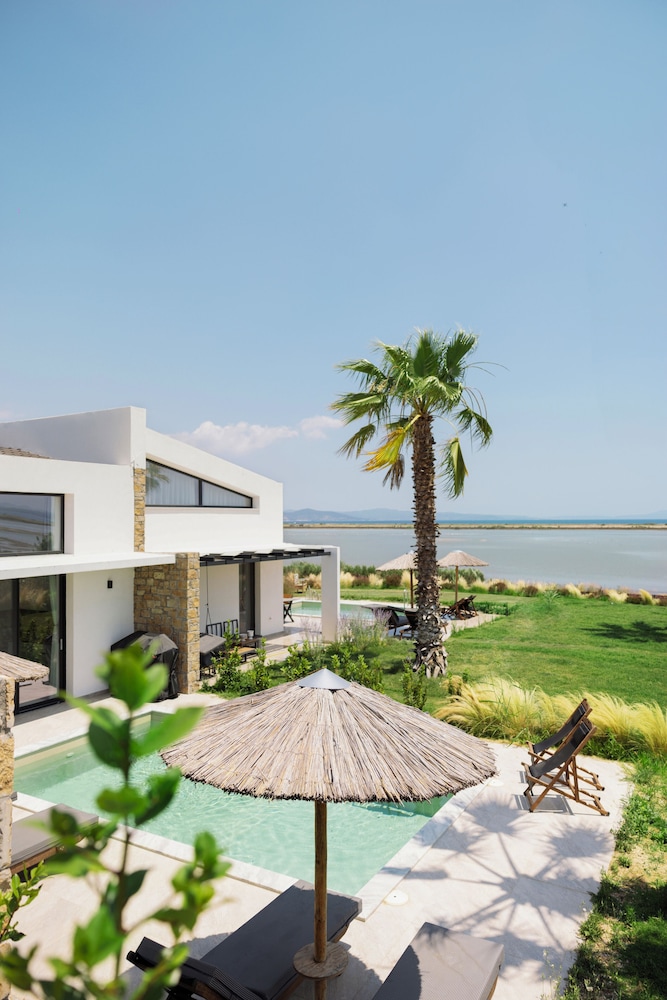 Exclusive Villa photo 1
