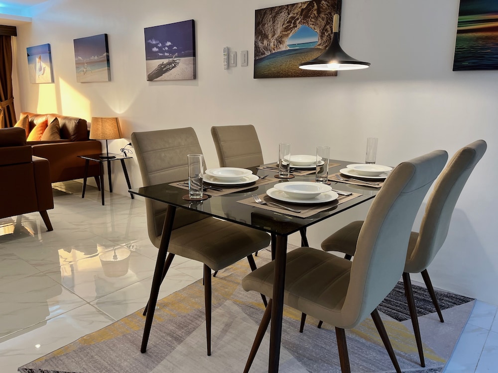 Premier One Bedroom - Photo 7