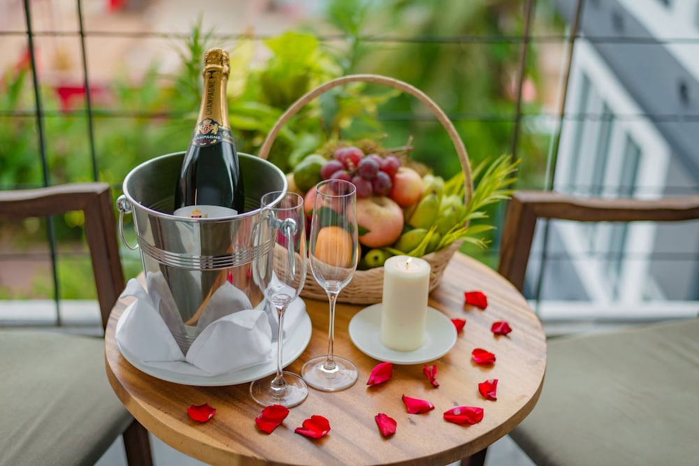Premier Family Suite with Private Balcony - Free Pick-up photo 2