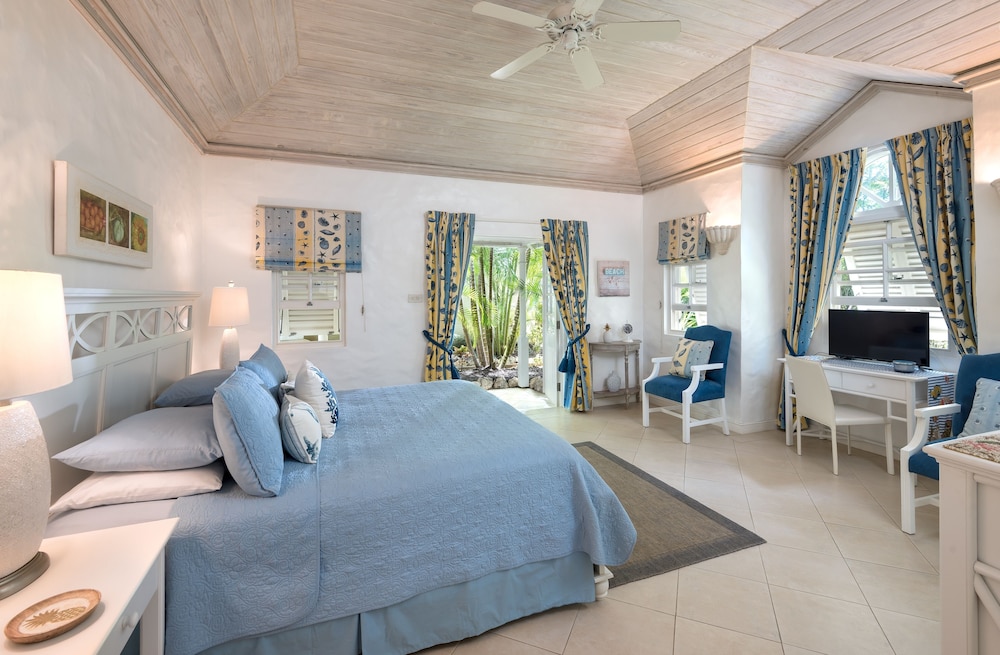 Presidential Villa, Multiple Beds, Smoking, Garden View photo 3