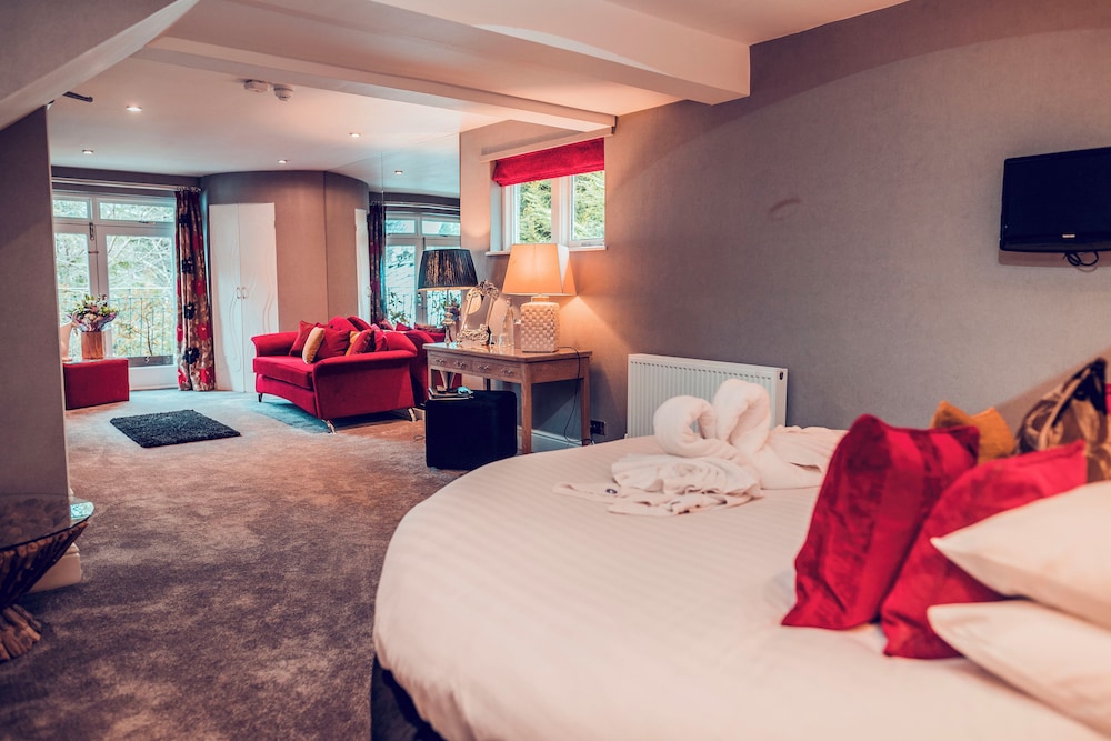 Suite (The Love Suite)
