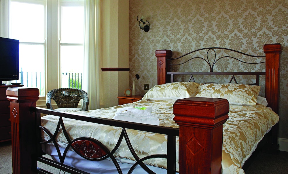 Double Room, 1 King Bed, Private External Bathroom, Sea View photo 3