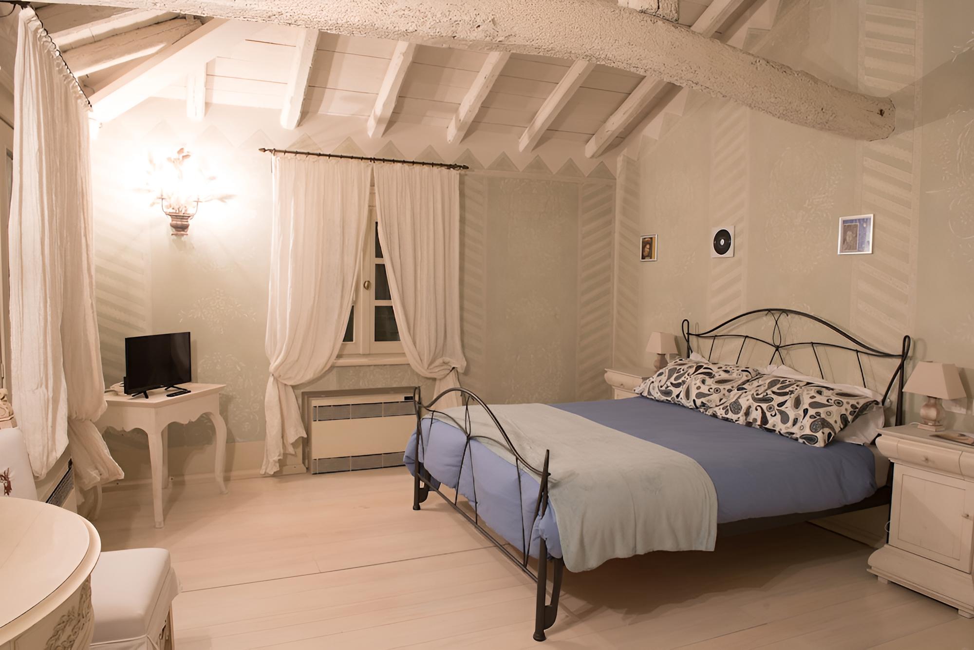 Exclusive Double Room, 1 Queen Bed, Hot Tub (Cielo in una stanza) photo 2