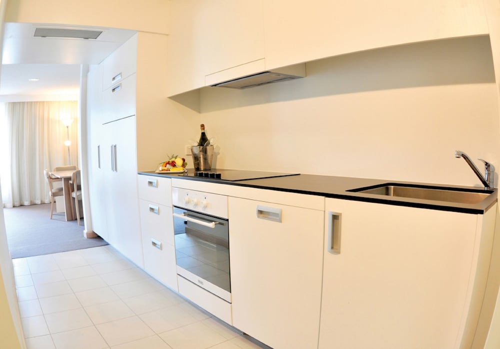 Three Bedroom Suite thumbnail 5