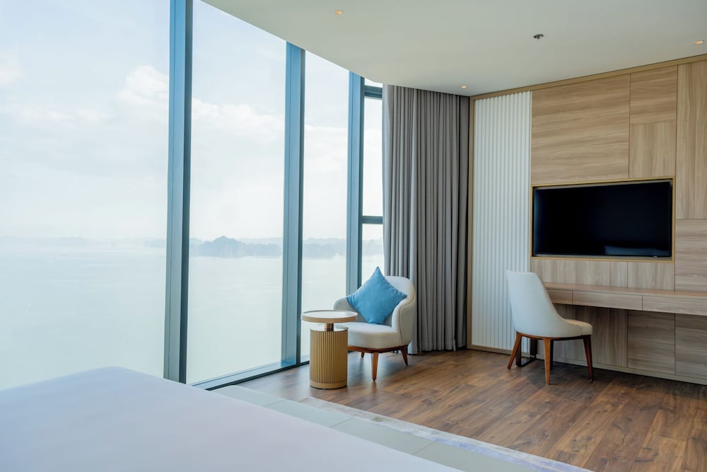Royal Suite 37 - Photo 1