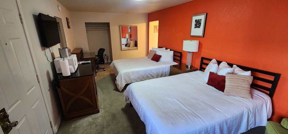 Premier Room, 2 Queen Beds, Non Smoking