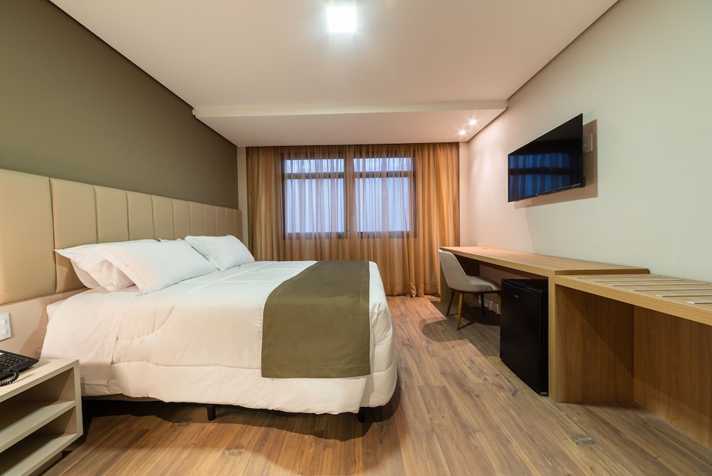 Deluxe Room - Photo 5