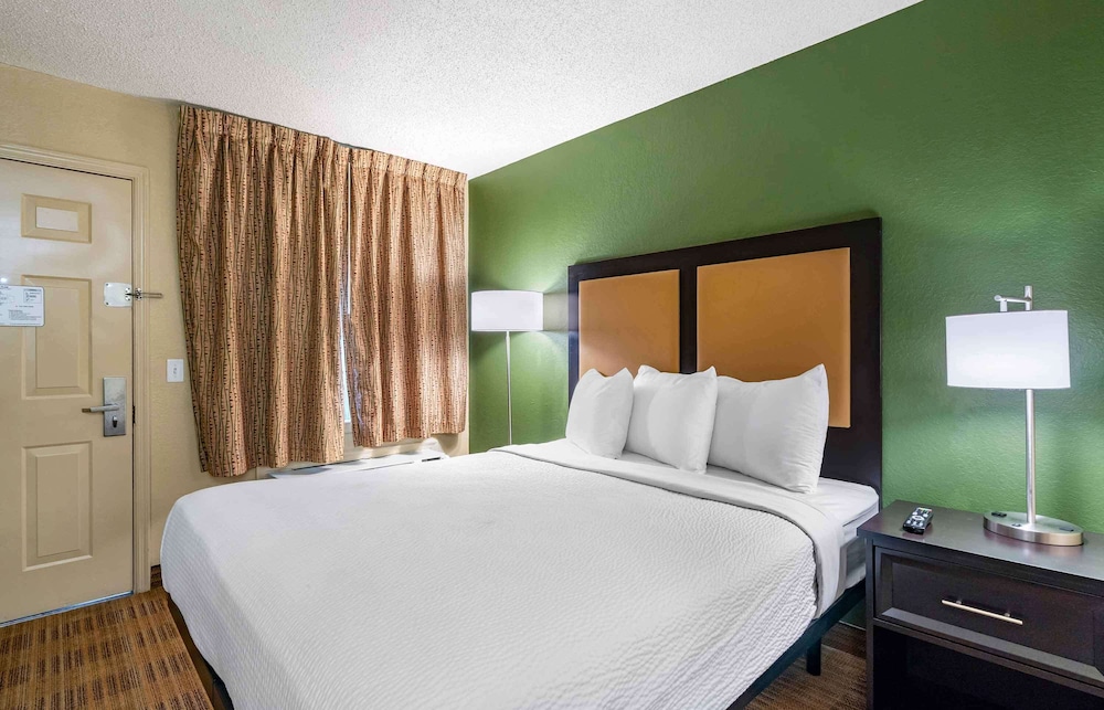 Studio, 1 Queen Bed, Non Smoking - Photo 4