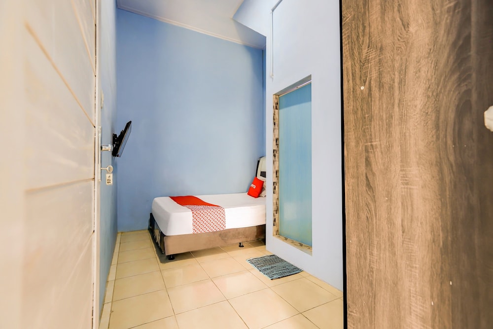 Standard Double Room - Photo 13