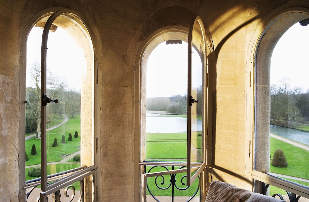 Deluxe Room (in the castle or pavilions) photo 2