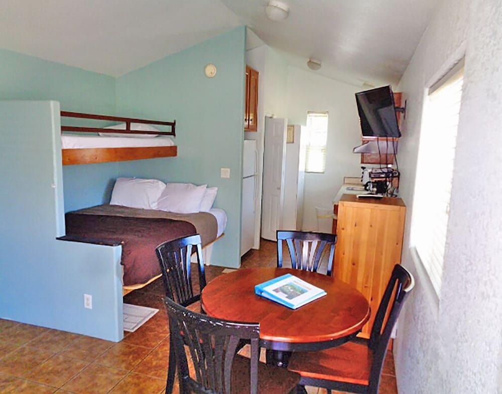 Cabin, 1 Bedroom, Kitchenette (No Pets, Linens not included) photo 1