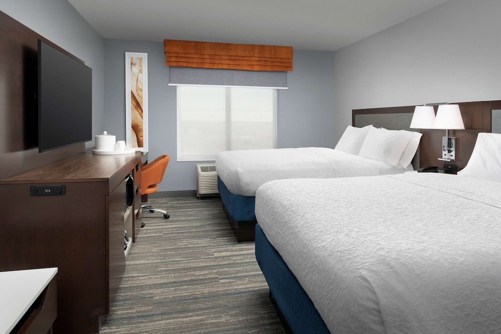Room, 2 Queen Beds, Refrigerator photo 2