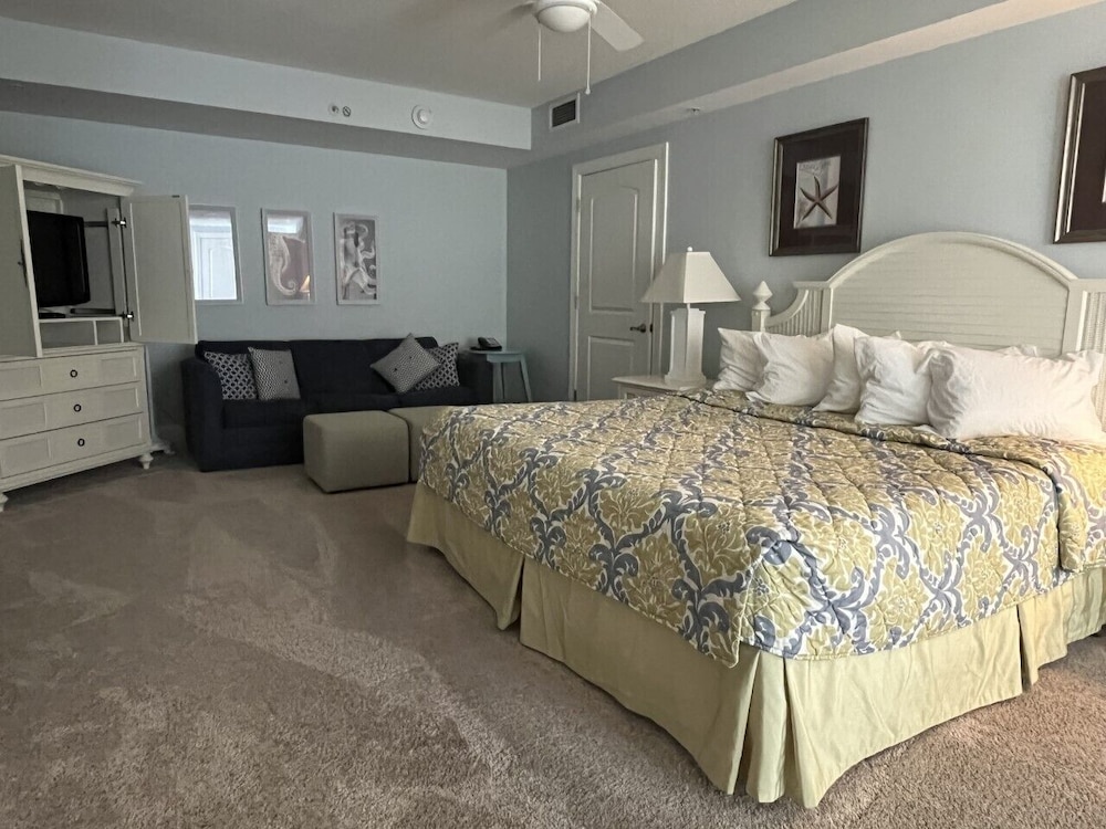Deluxe Condo (unit 509 (#73956))