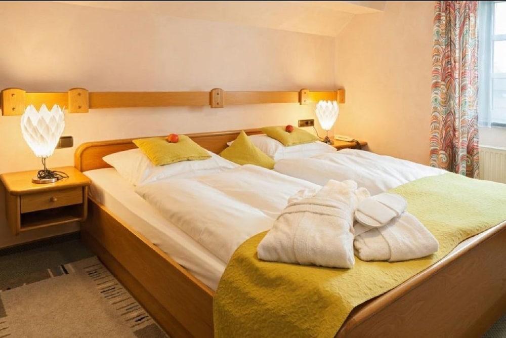 Double Room, 1 Queen Bed, Non Smoking photo 3