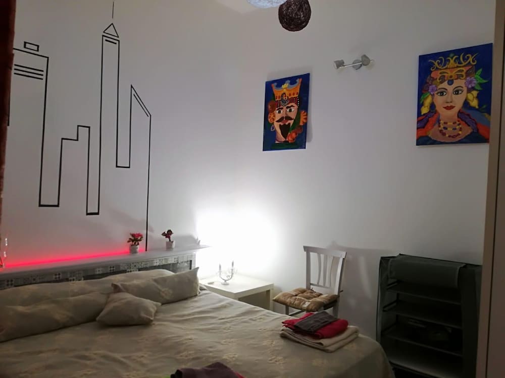Business Condo, Kitchenette, City View photo 1