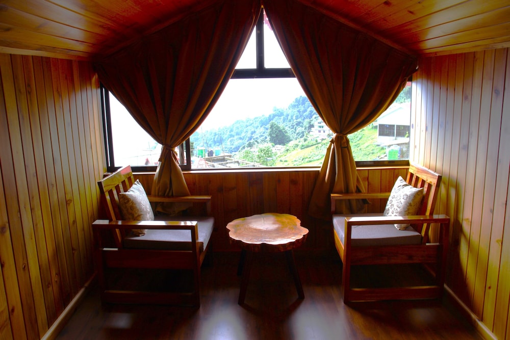 Suite Room - Photo 5