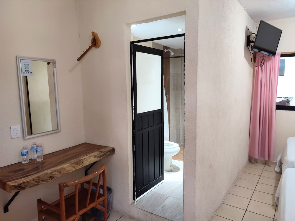 Standard Triple Room photo 2