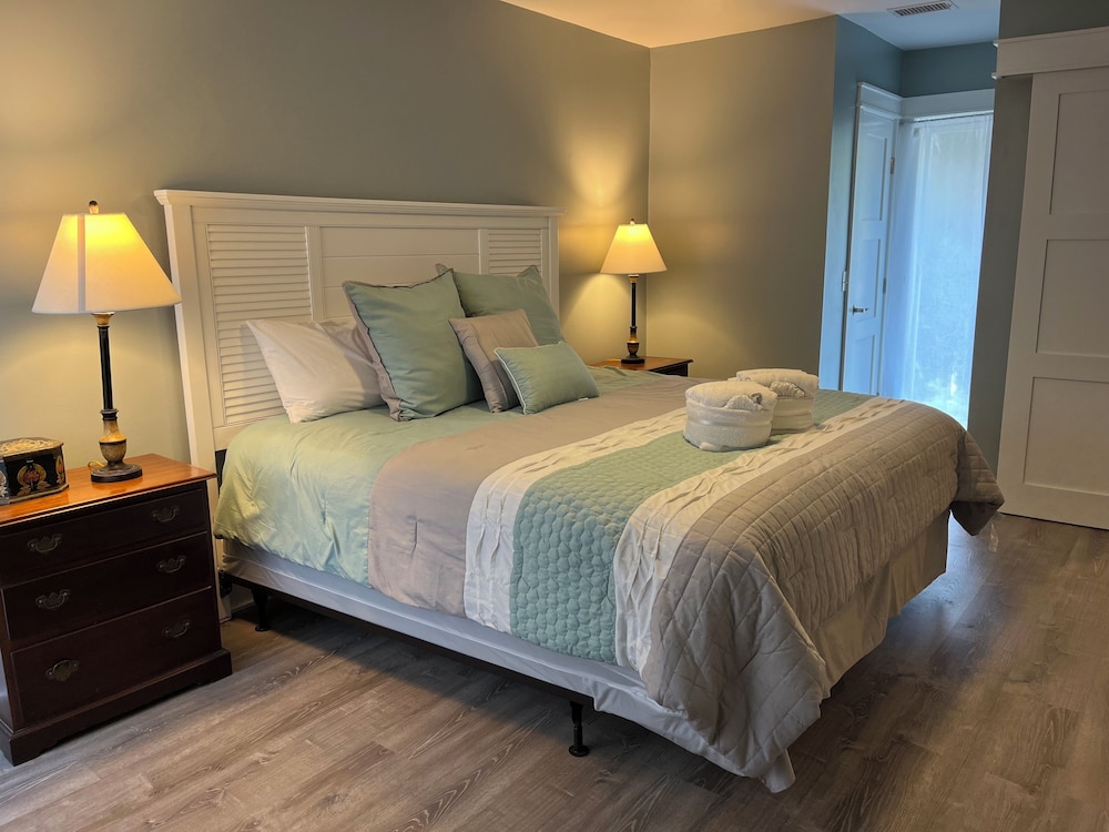 Villa, Multiple Beds, Kitchen, Garden View (1259 Harbour Town Club)