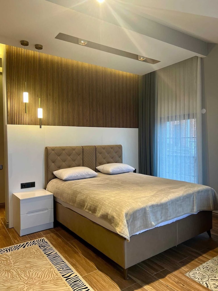Grand Villa, 4 Bedrooms photo 3