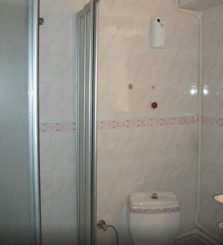 Standard Room photo 2