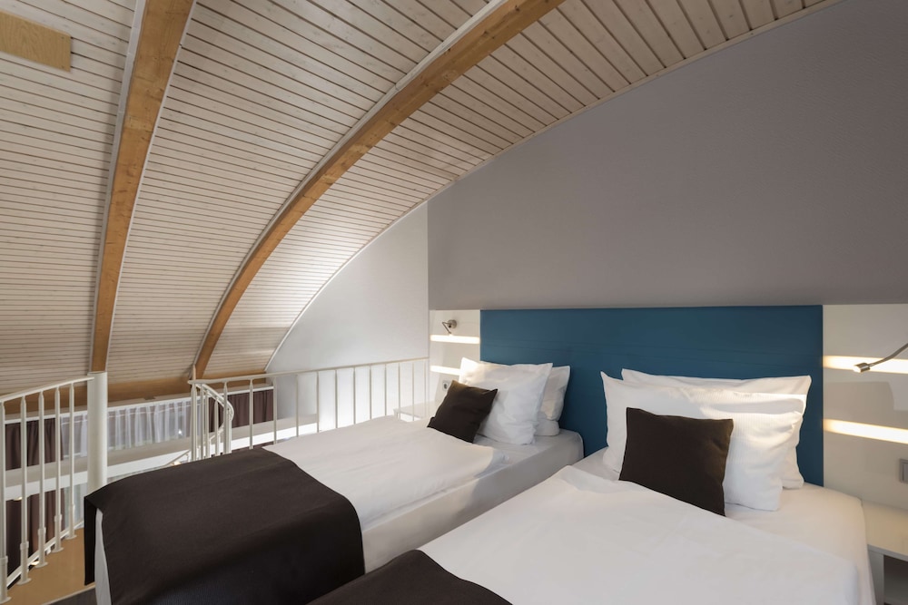 Standard Studio, 2 Twin Beds photo 3