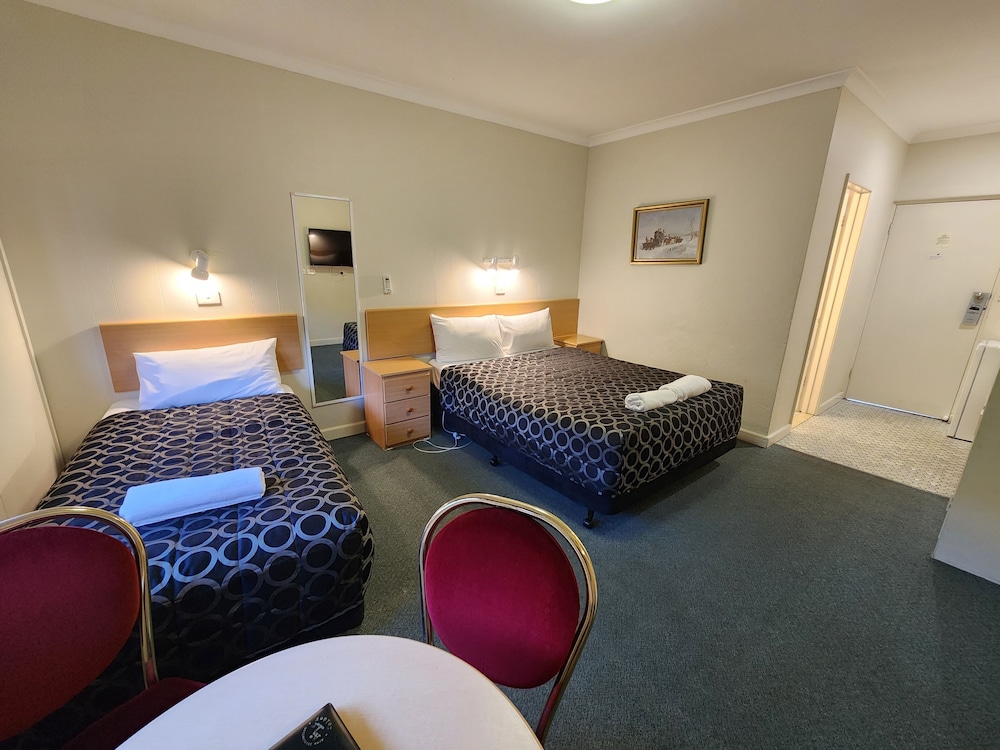 Family Room, 2 Bedrooms, Non Smoking, Ground Floor photo 3