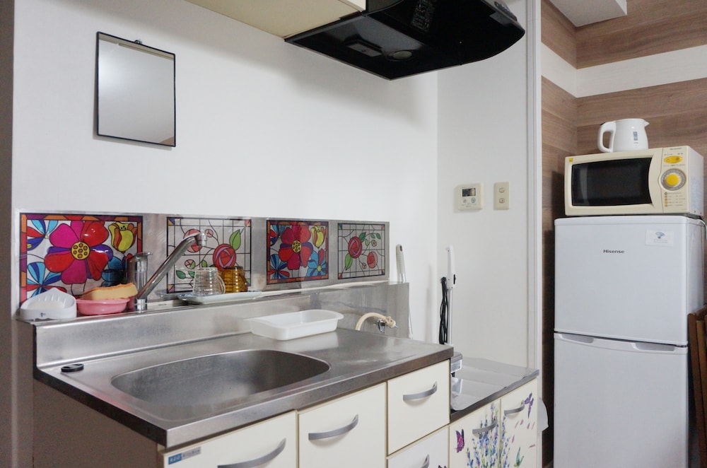 Room (303) photo 2