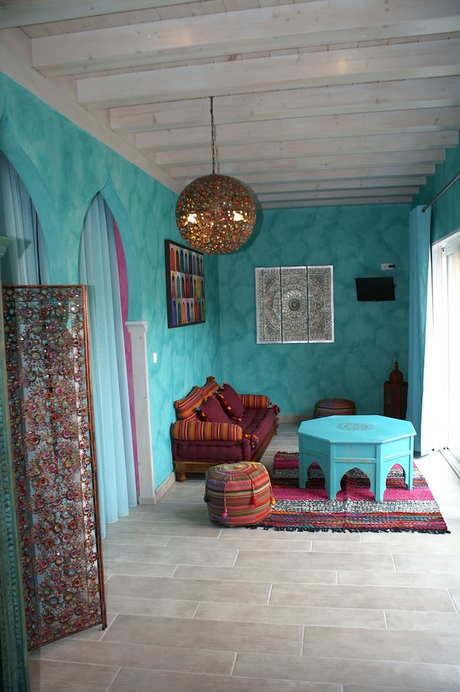 Suite (Taj Mahal)