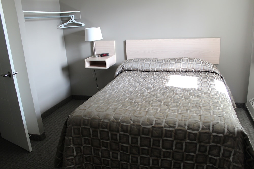 Room, 1 Queen Bed photo 1