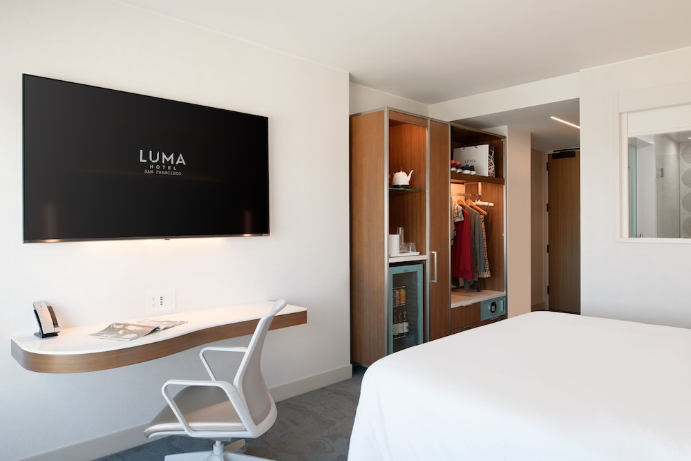 Deluxe Room, 1 King Bed