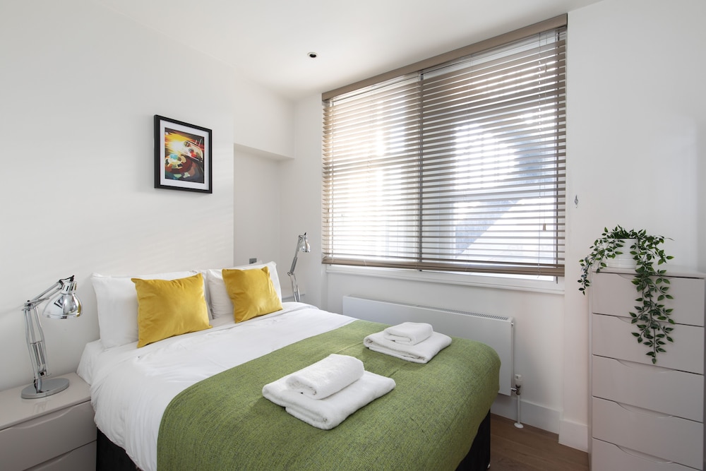 Luxury Apartment photo 2