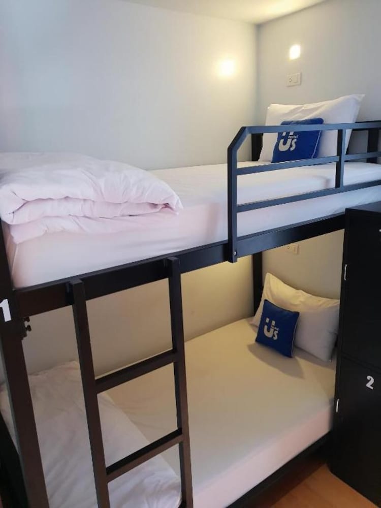 Mixed Dorm Room with Shared Bathroom photo 1