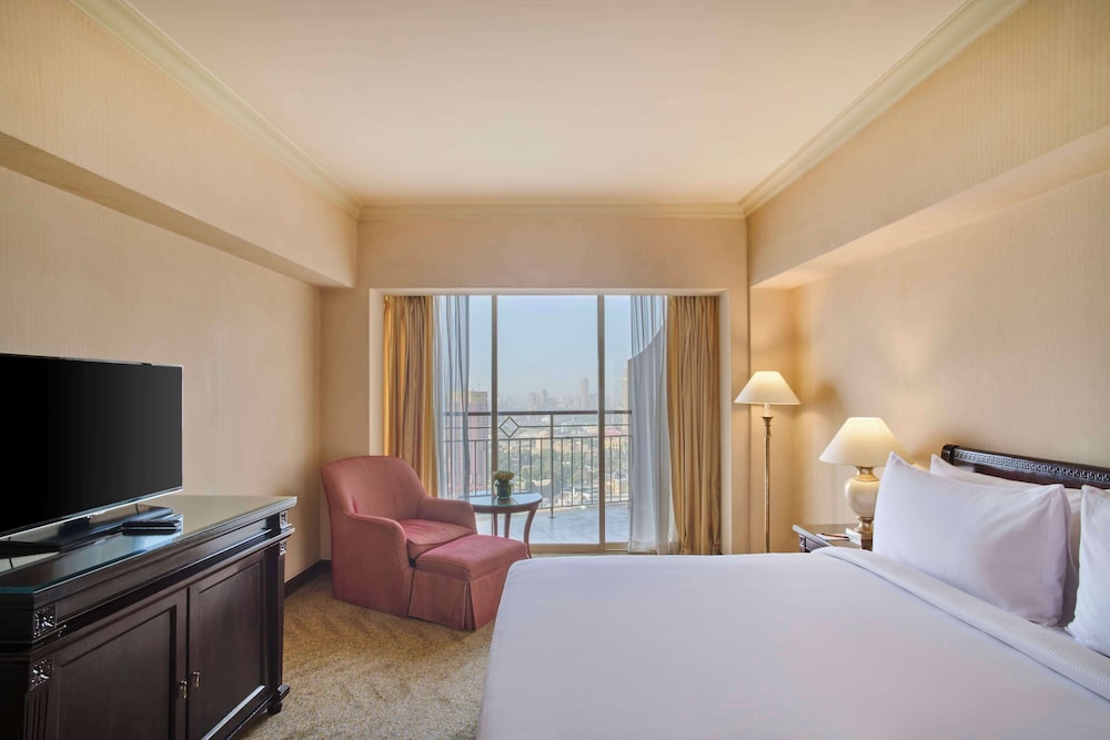 Suite, 1 Bedroom (1 King Bed, Nile View)