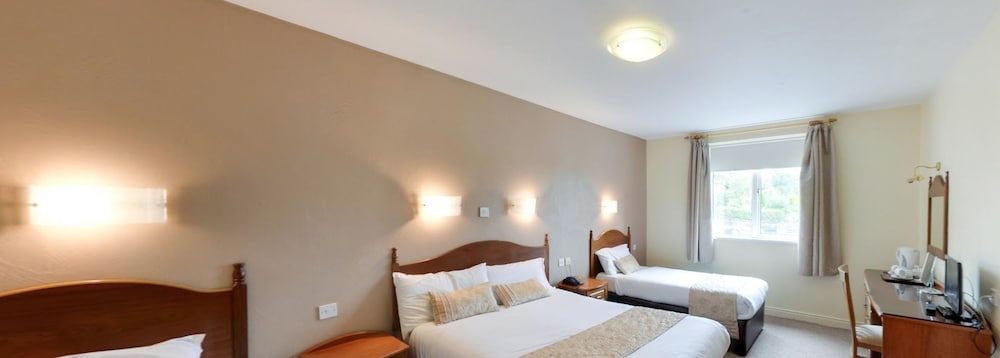 Classic Quadruple Room